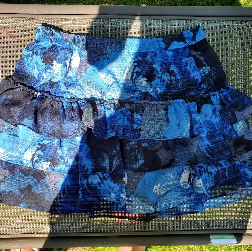 Multi color and layer skirt